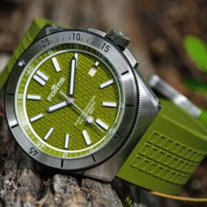 FORTIS Marinemaster M-40 Woodpecker Green auf Horizon Strap F.812.0007