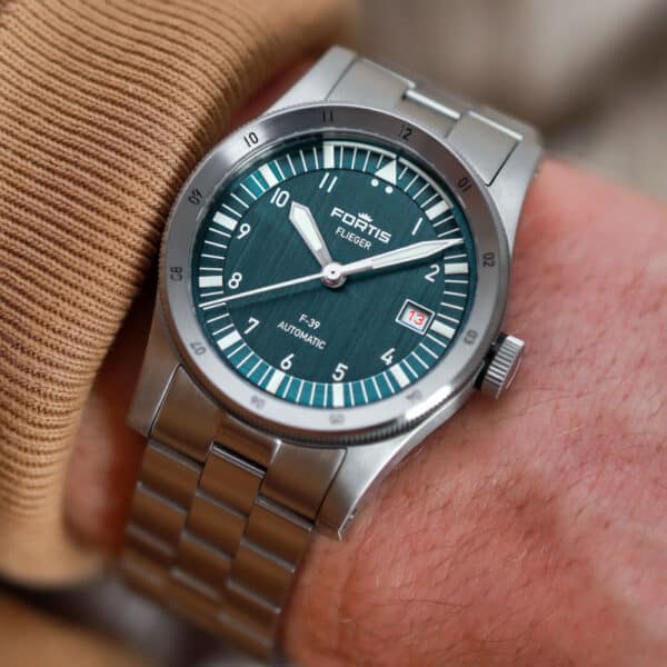 FORTIS Flieger F-39 Petrol auf Block Bracelet F4220019