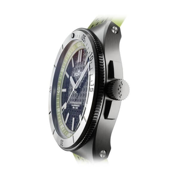 FORTIS Marinemaster M-44 Woodpecker Green auf Horizon Strap F8120019