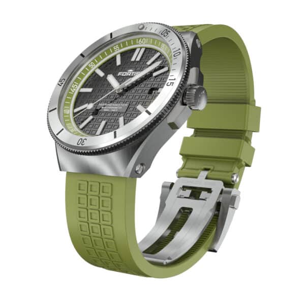 FORTIS Marinemaster M-44 Woodpecker Green auf Horizon Strap F8120019