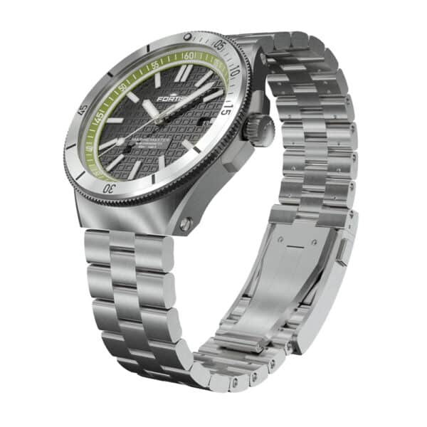 FORTIS Marinemaster M-44 Woodpecker Green auf Block Bracelet F8120020