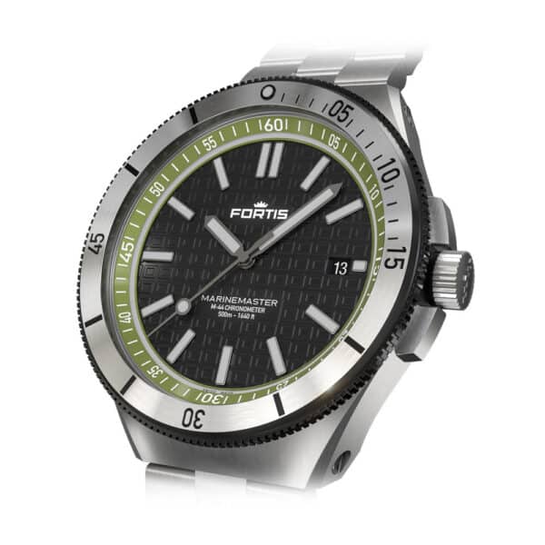 FORTIS Marinemaster M-44 Woodpecker Green auf Block Bracelet F8120020