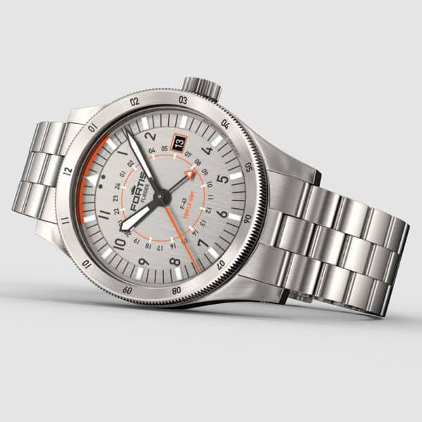 FORTIS Flieger F-43 Triple-GMT Titanium Orange auf Block Bracelet F4260002