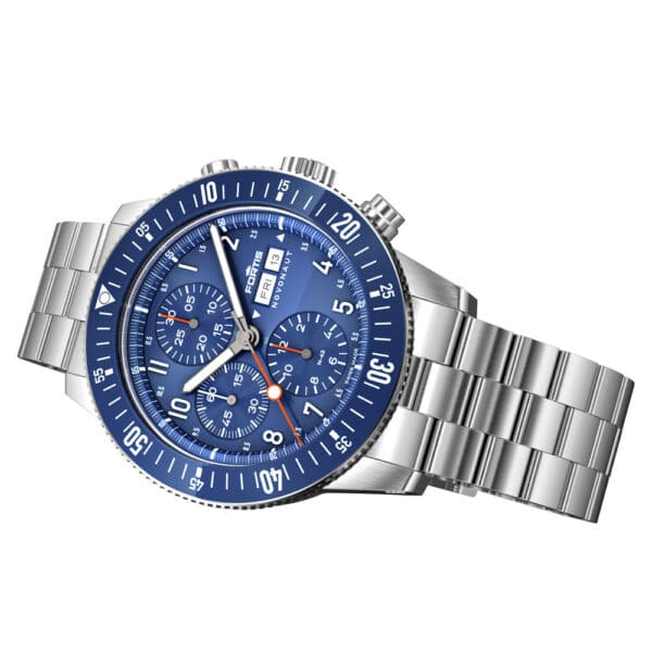 FORTIS Novonaut N-42 Cobalt Blue Edition auf Block Bracelet F2040012